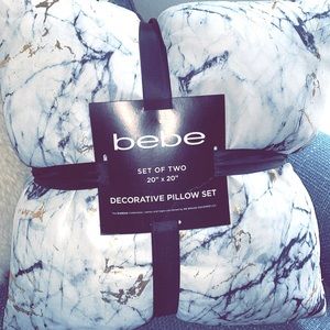 Bebe Marble Decorative Pillow Set